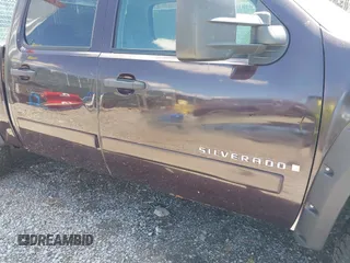 2008 Chevrolet Silverado 1500 LT w/1LT with VIN 2GCEK13M781169033, listed as a IAAI auction lot 42046307 with 153,468 mi miles. Bid and sale history available at carsss.com. Image 6.
