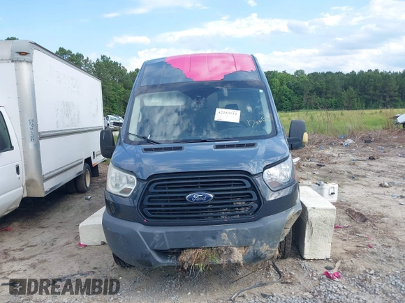 2019 Ford Transit z VIN 1FTYR3XMXKKB33312, wystawiony jako IAAI lot #42253712 z przebiegiem 68 590 mil mil oraz . Historia ofert i sprzedaży dostępna na DreamBid. Obrazek 12.
