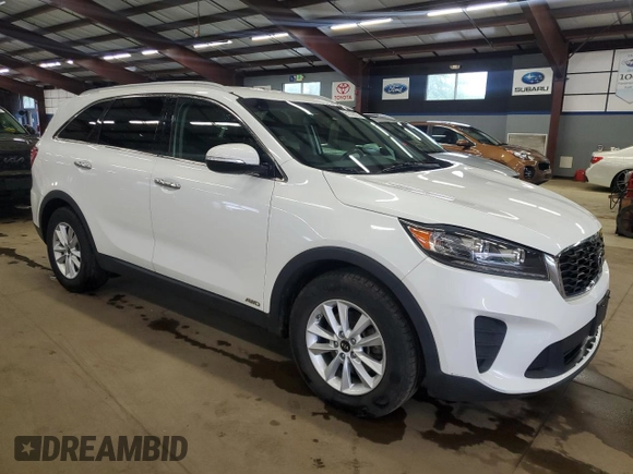 2019 Kia Sorento LX z VIN 5XYPGDA59KG456393, wystawiony jako Copart lot #61352805 z przebiegiem 102 479 mil mil oraz Czysty tytuł • Clean title. Historia ofert i sprzedaży dostępna na DreamBid. Obrazek 4.