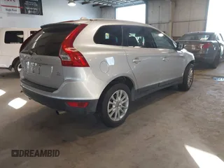 2010 Volvo XC60 3.0T z VIN YV4992DZ6A2032861, wystawiony jako IAAI lot #41348219 z przebiegiem 136 749 mil mil oraz . Historia ofert i sprzedaży dostępna na DreamBid. Obrazek 4.