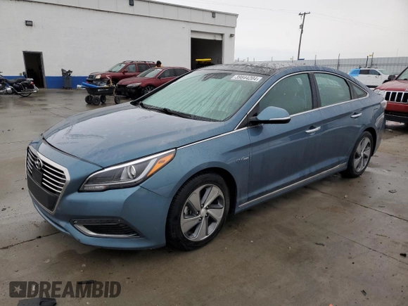 2016 Hyundai Sonata Limited with VIN KMHE34L14GA033575, listed as a Copart auction lot 39844204 with 133,641 mi miles and . Bid and sale history available at DreamBid. Image 1.