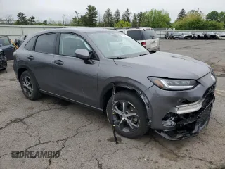 2025 Honda HR-V EX-L z VIN 3CZRZ2H71SM701201, wystawiony jako Copart lot #55594315 z przebiegiem 9 895 mil mil oraz Szkoda całkowita • Salvage title. Historia ofert i sprzedaży dostępna na DreamBid. Obrazek 4.