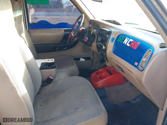 2002 Ford Ranger XL Fleet with VIN 1FTYR44U82PA96662, listed as a IAAI auction lot 41450480 with 275,469 mi miles. Bid and sale history available at carsss.com. Image 5.