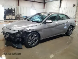 2025 Hyundai Elantra SEL Convenience z VIN KMHLS4DG9SU933618, wystawiony jako Copart lot #61218005 z przebiegiem 12 174 mil mil oraz Nie do naprawy • Non repairable. Historia ofert i sprzedaży dostępna na DreamBid. Obrazek 1.