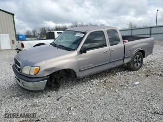 2000 Toyota Tundra SR5 with VIN 5TBBT441XYS071511, listed as a Copart auction lot 48945645 with 394,984 mi miles and Salvage Title. Bid and sale history available at carsss.com. Image 1.