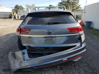 2023 Volkswagen Atlas Cross Sport 2.0T SE w/Technology with VIN 1V2HE2CA4PC207034, listed as a Copart auction lot 74105433 with 9,918 mi miles. Bid and sale history available at carsss.com. Image 6.