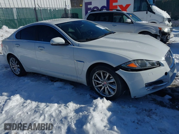 2015 Jaguar XF I4 T Premium with VIN SAJWA0FS0FPU88142, listed as a IAAI auction lot 41314820 with 78,239 mi miles. Bid and sale history available at carsss.com. Image 1.