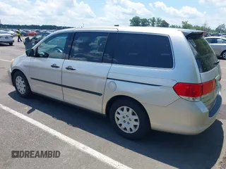 2008 Honda Odyssey LX z VIN 5FNRL382X8B056904, wystawiony jako IAAI lot #42530609 z przebiegiem 238 793 mil mil oraz . Historia ofert i sprzedaży dostępna na DreamBid. Obrazek 3.