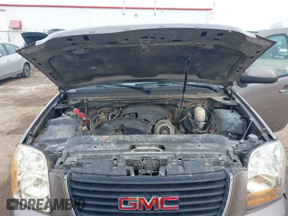 2012 GMC Yukon XL SLT with VIN 1GKS2KE78CR177257, listed as a IAAI auction lot 41488033 with 254,663 mi miles. Bid and sale history available at carsss.com. Image 10.