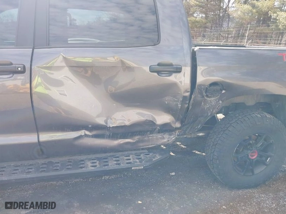 2021 Toyota Tundra 4WD SR5 with VIN 5TFDY5F19MX015729, listed as a IAAI auction lot 41694978 with 72,283 mi miles. Bid and sale history available at carsss.com. Image 6.