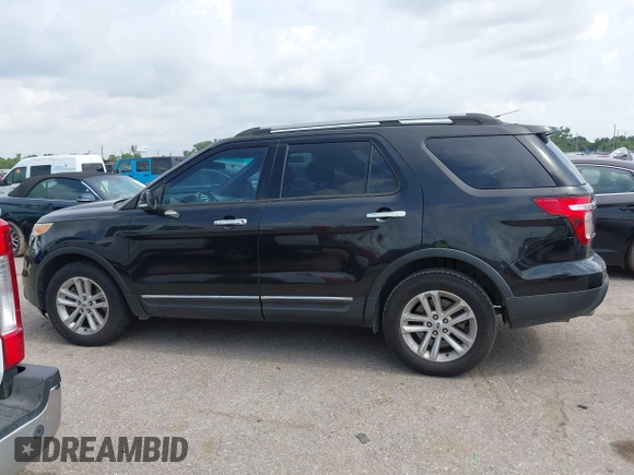 2014 Ford Explorer XLT with VIN 1FM5K7D87EGA12777, listed as a IAAI auction lot 42475476 with 124,095 mi miles and . Bid and sale history available at DreamBid. Image 14.