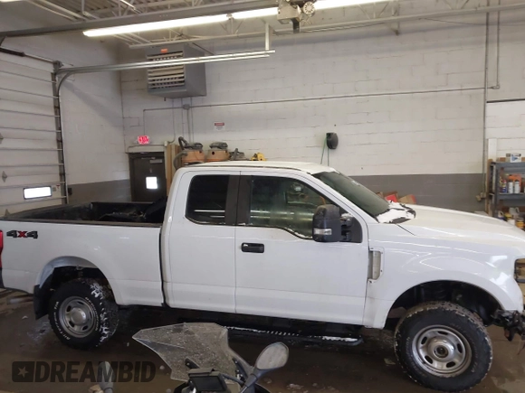 2022 Ford F-250 XL with VIN 1FT7X2B67NEC02786, listed as a IAAI auction lot 41246298 with 71,976 mi miles and . Bid and sale history available at DreamBid. Image 14.