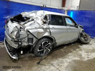 2024 Mitsubishi Outlander SE with VIN JA4J4VA83RZ061694, listed as a Copart auction lot 48472805 with 13,168 mi miles and Clean Title. Bid and sale history available at carsss.com. Image 3.