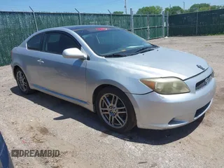 2007 Scion tC Spec z VIN JTKDE177270153252, wystawiony jako IAAI lot #42250337 z przebiegiem 167 633 mil mil oraz . Historia ofert i sprzedaży dostępna na DreamBid. Obrazek 1.