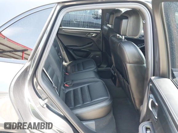 2018 Porsche Macan GTS z VIN WP1AG2A54JLB62881, wystawiony jako IAAI lot #42027419 z przebiegiem 91 876 mil mil oraz . Historia ofert i sprzedaży dostępna na DreamBid. Obrazek 8.