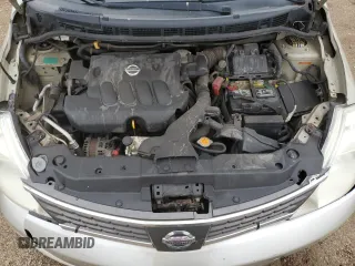 2008 Nissan Versa S z VIN 3N1BC11E78L352025, wystawiony jako Copart lot #55685495 z przebiegiem 143 451 mil mil oraz Szkoda całkowita • Salvage title. Historia ofert i sprzedaży dostępna na DreamBid. Obrazek 11.