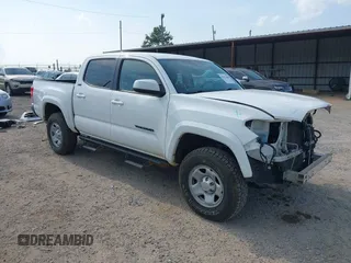 2017 Toyota Tacoma SR5 z VIN 3TMCZ5AN1HM063580, wystawiony jako IAAI lot #42421660 z przebiegiem 95 543 mil mil oraz . Historia ofert i sprzedaży dostępna na DreamBid. Obrazek 1.
