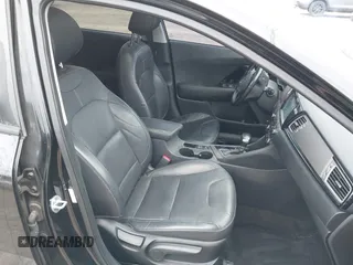 2017 Kia Niro Touring with VIN KNDCE3LC0H5040261, listed as a IAAI auction lot 41751900 with 100,194 mi miles. Bid and sale history available at carsss.com. Image 5.