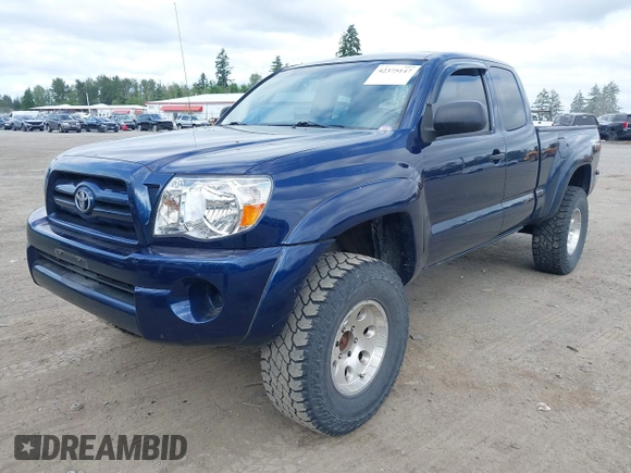 2005 Toyota Tacoma z VIN 5TEUU42NX5Z071204, wystawiony jako IAAI lot #42375147 z przebiegiem 196 158 mil mil oraz . Historia ofert i sprzedaży dostępna na DreamBid. Obrazek 2.