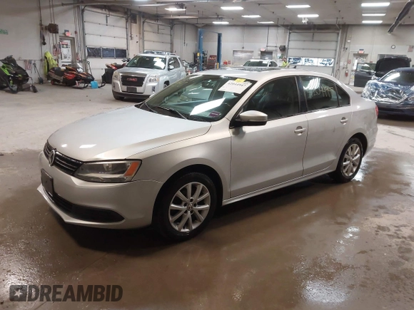 2012 Volkswagen Jetta SE с VIN 3VWDX7AJ9CM018864, выставлен на аукционе IAAI как лот 42044947 с пробегом 142 549 миль миль и . История ставок и продаж доступна на DreamBid. Изображение 17.
