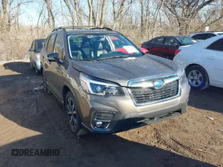 2021 Subaru Forester Limited with VIN JF2SKAUC4MH459022, listed as a IAAI auction lot 41570484 with 32,475 mi miles. Bid and sale history available at carsss.com. Image 1.