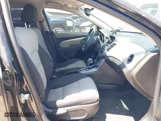 2015 Chevrolet Cruze LS with VIN 1G1PA5SH5F7153512, listed as a IAAI auction lot 42004713 with 166,693 mi miles. Bid and sale history available at carsss.com. Image 5.