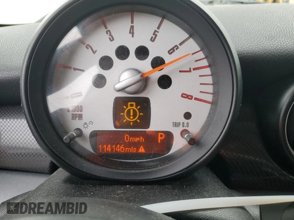 2011 MINI Hardtop S z VIN WMWSV3C59BTY15847, wystawiony jako Copart lot #55904795 z przebiegiem 114 146 mil mil oraz Szkoda całkowita • Salvage title. Historia ofert i sprzedaży dostępna na DreamBid. Obrazek 9.
