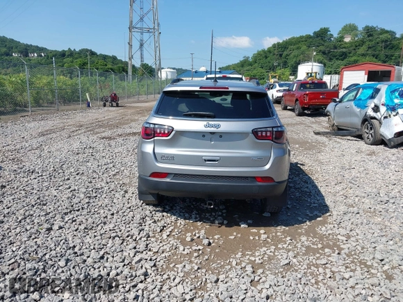 2022 Jeep Compass Latitude с VIN 3C4NJDBB1NT134602, выставлен на аукционе IAAI как лот 42632572 с пробегом 29 755 миль миль и . История ставок и продаж доступна на DreamBid. Изображение 16.