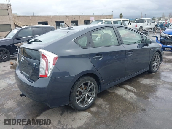 2014 Toyota Prius Four with VIN JTDKN3DUXE1776341, listed as a IAAI auction lot 41740542 with 199,746 mi miles. Bid and sale history available at carsss.com. Image 4.