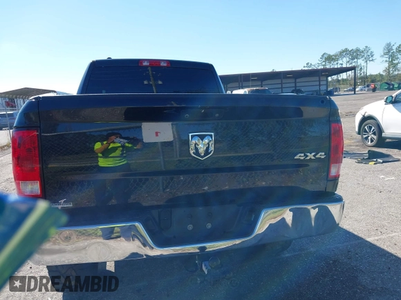 2017 Ram 1500 Express with VIN 1C6RR7FT5HS656094, listed as a IAAI auction lot 40878014 with 91,949 mi miles and . Bid and sale history available at DreamBid. Image 16.