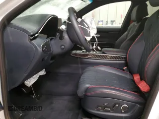 2024 Genesis GV70 Sport с VIN 5NMMCDTC2RH007874, выставлен на аукционе Copart как лот 88458255 с пробегом 7 736 миль миль и Списание • Salvage title. История ставок и продаж доступна на DreamBid. Изображение 7.