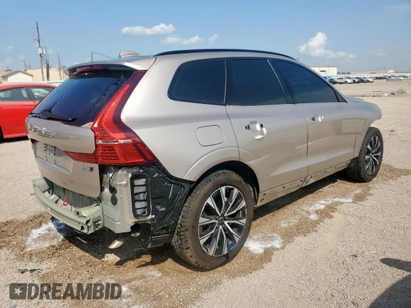 2025 Volvo XC60 Plus z VIN YV4M12RC9S1116363, wystawiony jako Copart lot #57709755 z przebiegiem 9 523 mil mil oraz Czysty tytuł • Clean title. Historia ofert i sprzedaży dostępna na DreamBid. Obrazek 3.