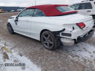 2018 Mercedes-Benz C 300 z VIN WDDWK4KBXJF703393, wystawiony jako IAAI lot #41218135 z przebiegiem 55 568 mil mil oraz . Historia ofert i sprzedaży dostępna na DreamBid. Obrazek 3.