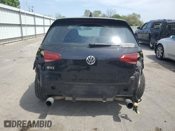 2018 Volkswagen GTI S z VIN 3VW547AU2JM288605, wystawiony jako Copart lot #53961235 z przebiegiem 121 304 mil mil oraz Szkoda całkowita • Salvage title. Historia ofert i sprzedaży dostępna na DreamBid. Obrazek 6.