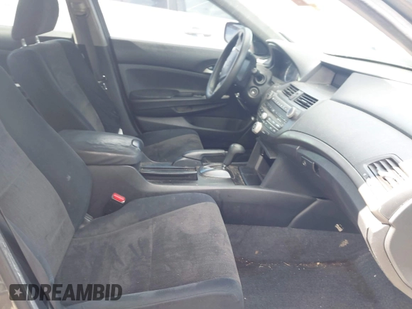2010 Honda Accord LX z VIN 1HGCP2F32AA082297, wystawiony jako IAAI lot #42231032 z przebiegiem 138 401 mil mil oraz . Historia ofert i sprzedaży dostępna na DreamBid. Obrazek 5.