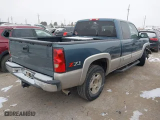 2006 Chevrolet Silverado 1500 LT2 with VIN 1GCEK19B56Z135148, listed as a IAAI auction lot 41616433 with 241,628 mi miles. Bid and sale history available at carsss.com. Image 4.