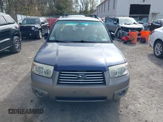 2006 Subaru Forester 2.5 X L.L. Bean Edition with VIN JF1SG67656H705653, listed as a IAAI auction lot 42107473 with 119,031 mi miles. Bid and sale history available at carsss.com. Image 6.