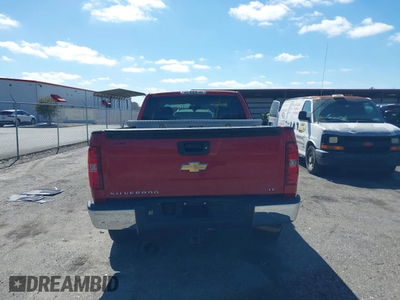 2007 Chevrolet Silverado 1500 LT w/1LT with VIN 2GCEC19C671599730, listed as a IAAI auction lot 41640569 with 192,835 mi miles. Bid and sale history available at carsss.com. Image 16.