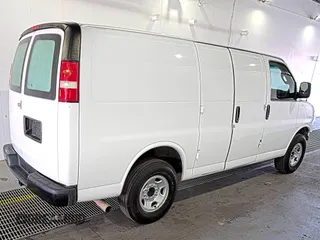2018 Chevrolet Express Cargo with VIN 1GCWGAFP8J1342579, listed as a IAAI auction lot 42708229 with 125,604 mi miles and . Bid and sale history available at DreamBid. Image 6.