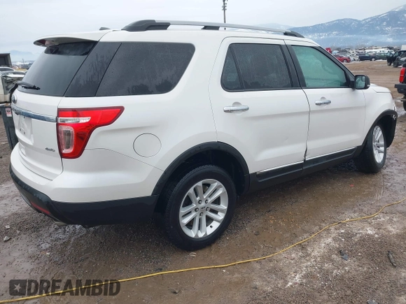 2014 Ford Explorer XLT with VIN 1FM5K8D86EGB99936, listed as a IAAI auction lot 41631657 with 141,097 mi miles and . Bid and sale history available at carsss.com. Image 4.