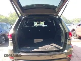 2020 Jeep Grand Cherokee Laredo z VIN 1C4RJFAG4LC262934, wystawiony jako IAAI lot #42441739 z przebiegiem 58 452 mil mil oraz . Historia ofert i sprzedaży dostępna na DreamBid. Obrazek 18.