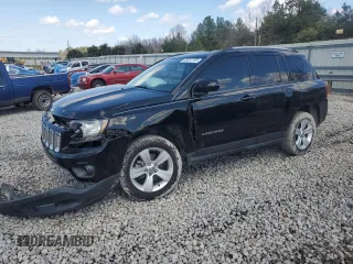 2016 Jeep Compass Latitude z VIN 1C4NJDEB3GD542281, wystawiony jako Copart lot #49012735 z przebiegiem 104 833 mil mil oraz Szkoda całkowita • Salvage title. Historia ofert i sprzedaży dostępna na DreamBid. Obrazek 1.