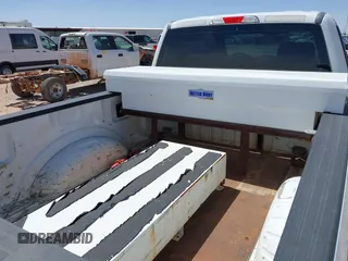 2017 Ford F-250 XLT z VIN 1FT7X2B67HEB14146, wystawiony jako IAAI lot #42256811 z przebiegiem 121 617 mil mil oraz . Historia ofert i sprzedaży dostępna na DreamBid. Obrazek 17.