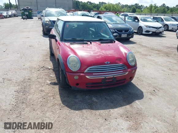 2006 MINI Hardtop с VIN WMWRC33536TJ74995, выставлен на аукционе IAAI как лот 42339671 с пробегом 219 625 миль миль и . История ставок и продаж доступна на DreamBid. Изображение 1.