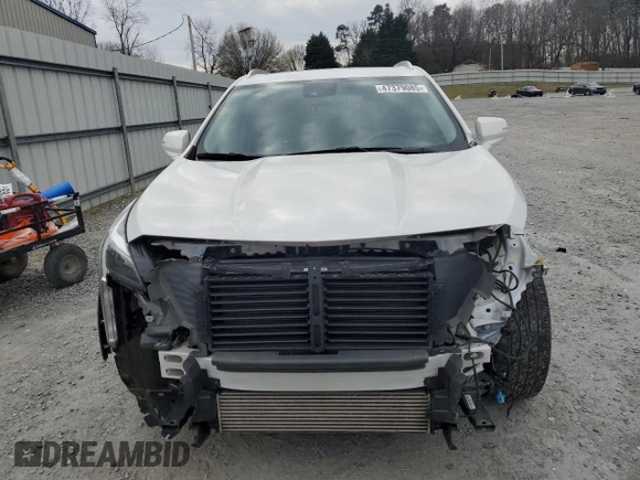 2021 Cadillac XT4 FWD Premium Luxury with VIN 1GYFZCR43MF032297, listed as a Copart auction lot 47379085 with 36,065 mi miles and Salvage Title. Bid and sale history available at DreamBid. Image 5.