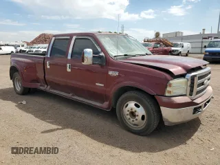 2005 Ford F-350 XL z VIN 1FTWW32P35ED08827, wystawiony jako Copart lot #56028555 z przebiegiem 198 768 mil mil oraz Czysty tytuł • Clean title. Historia ofert i sprzedaży dostępna na DreamBid. Obrazek 4.