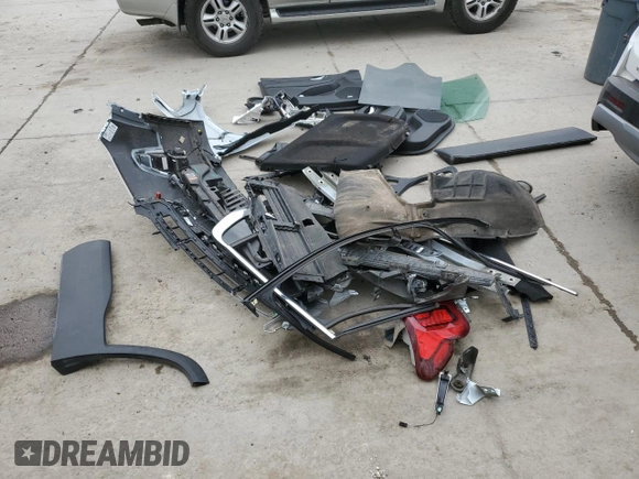 2023 GMC Acadia SLT with VIN 1GKKNUL45PZ116417, listed as a Copart auction lot 47419635 with 44,183 mi miles and Salvage Title. Bid and sale history available at DreamBid. Image 13.