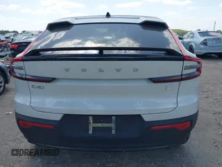 2024 Volvo C40 Plus z VIN YV4ER3GL0R2104189, wystawiony jako IAAI lot #42113357 z przebiegiem 8 686 mil mil oraz . Historia ofert i sprzedaży dostępna na DreamBid. Obrazek 16.