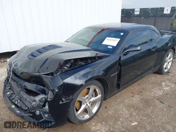 2015 Chevrolet Camaro SS with VIN 2G1FK1EJ4F9303916, listed as a IAAI auction lot 42123957 with 103,380 mi miles and . Bid and sale history available at DreamBid. Image 17.
