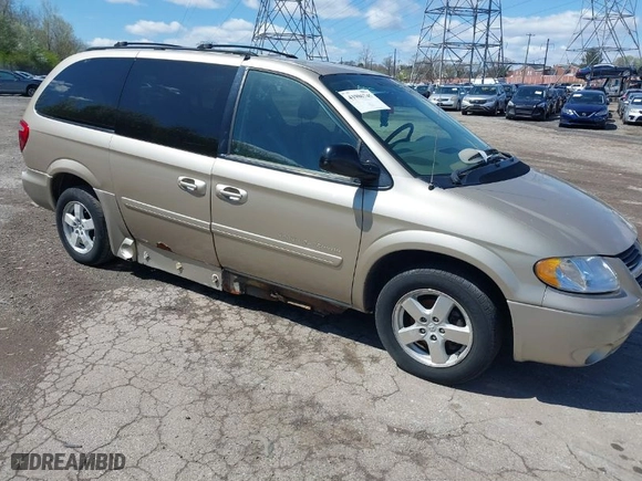 2006 Dodge Grand Caravan SXT with VIN 2D4GP44L46R886234, listed as a IAAI auction lot 41986745 with 1 mi miles. Bid and sale history available at carsss.com. Image 1.